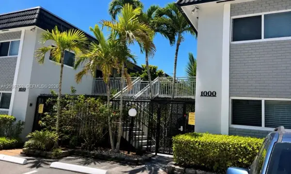 1000 SE 15th Street 205, Fort Lauderdale, FL 33316