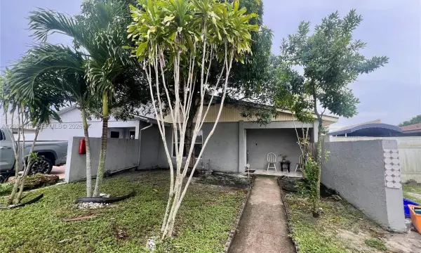5822 Albert Road, West Palm Beach, FL 33415