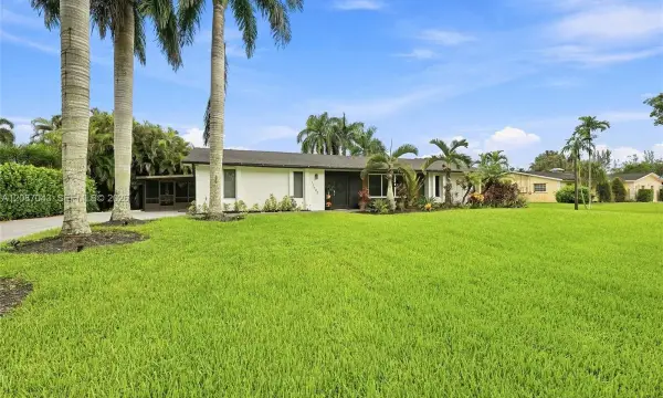 13402 SW 29th Street, Davie, FL 33330