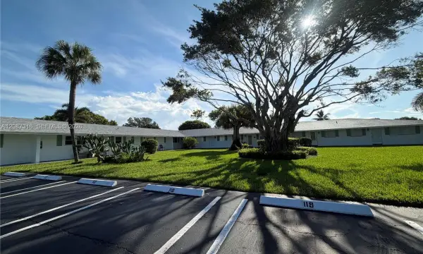 400 SW Golfview Terrace 112, Boynton Beach, FL 33426