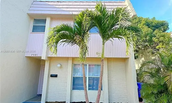 7921 SW 9th Street, North Lauderdale, FL 33068