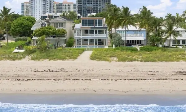 3036 N Atlantic Boulevard, Fort Lauderdale, FL 33308