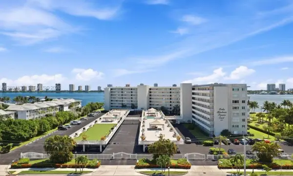 801 Lake Shore Drive 801, Lake Park, FL 33403
