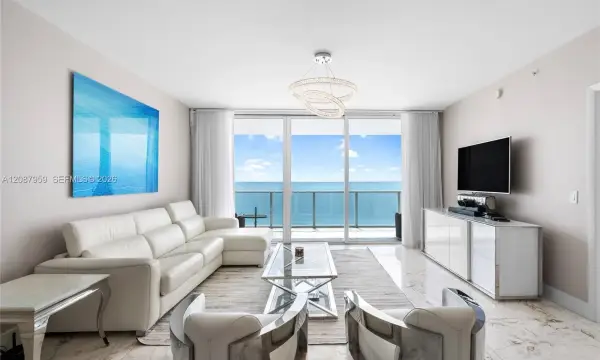 3951 S Ocean Drive 1002, Hollywood, FL 33019