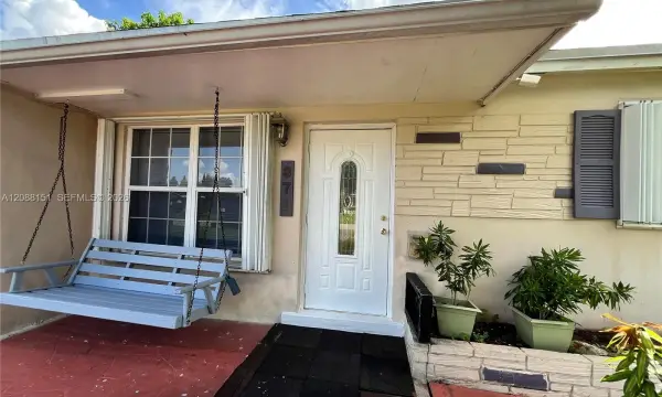 371 SW 67th Terrace, Pembroke Pines, FL 33023