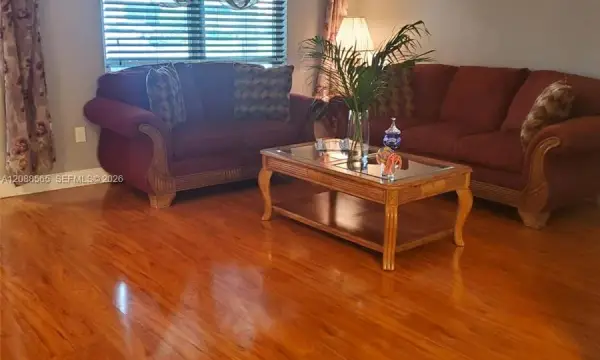 Address Withheld, Sunrise, FL 33322