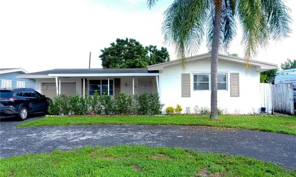 8481 NW 11th Street, Pembroke Pines, FL 33024