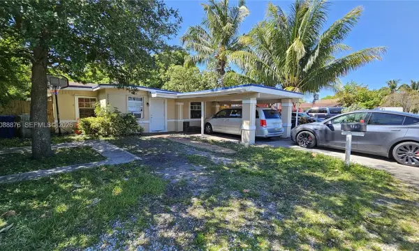 2114 NW 5th Street, Pompano Beach, FL 33069