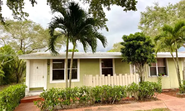 7210 Southgate Boulevard 7210, Tamarac, FL 33321
