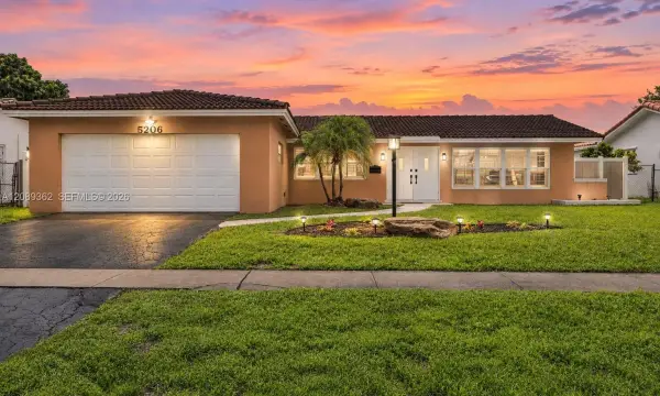 5206 Garfield Street, Hollywood, FL 33021