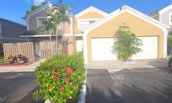 1393 NW 124th Avenue 1393, Pembroke Pines, FL 33026