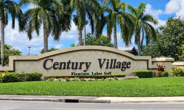 300 SW 134th Way, Unit 105e, Pembroke Pines, FL, 33027