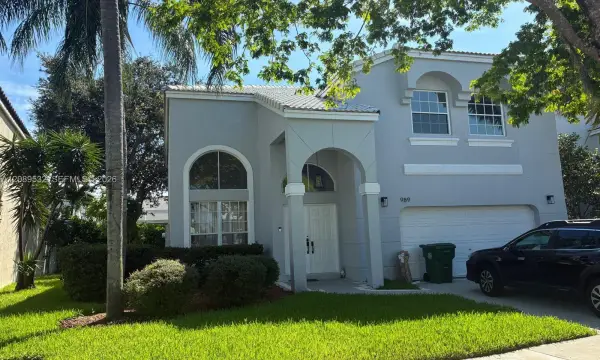 989 NW 156 Avenue, Pembroke Pines, FL 33028