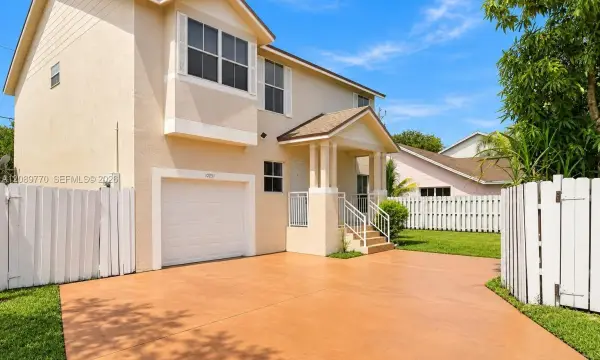 10251 NW 3rd Street, Pembroke Pines, FL 33026