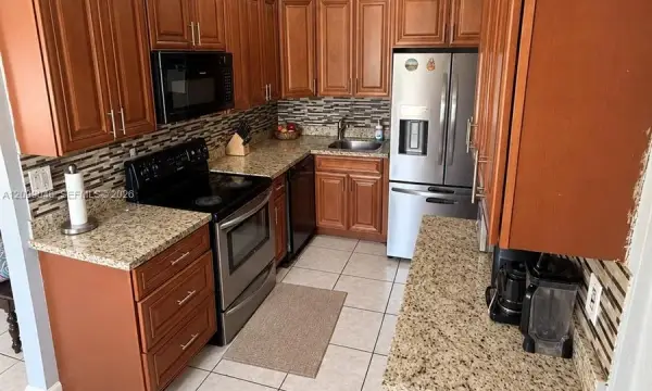 5871 NW 41st Terrace, North Lauderdale, FL 33319