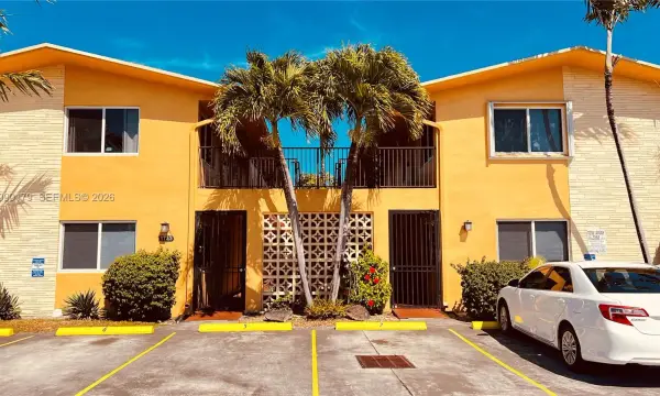 1733 Mayo Street 11, Hollywood, FL 33020