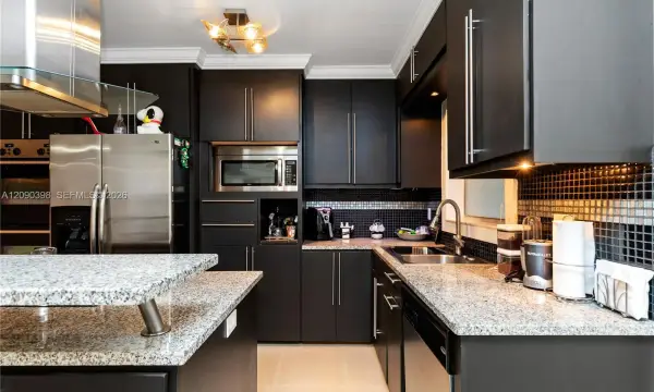 Address Withheld, Coral Springs, FL 33065