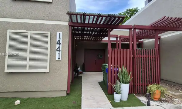 1441 W Fairway Road, Pembroke Pines, FL 33026