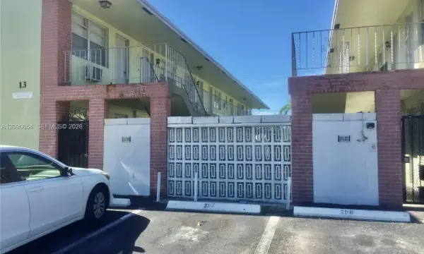 13 NE 2nd Avenue 104, Dania Beach, FL 33004