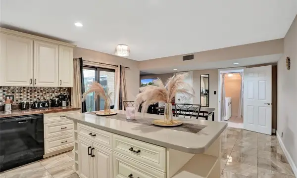8108 SW 23rd Court 26b, North Lauderdale, FL 33068