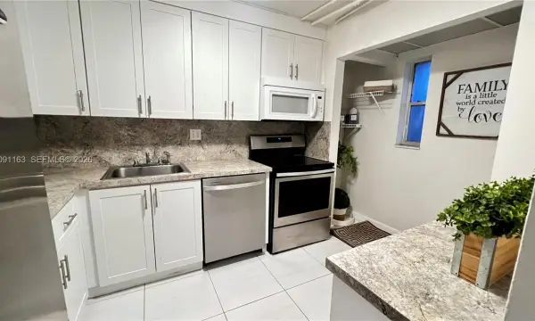 8060 Fairview Drive 101, Tamarac, FL 33321