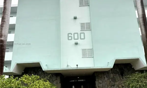 Address Withheld, Hallandale Beach, FL 33009