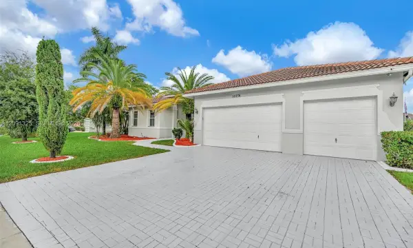 15976 SW 4th Street, Pembroke Pines, FL 33027