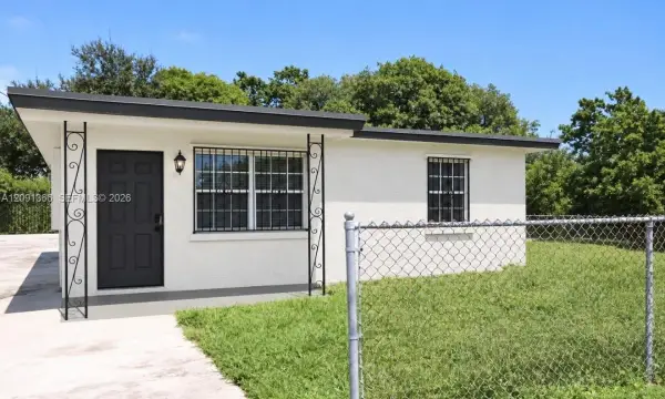 1029 NW 8th Street, Hallandale Beach, FL 33009