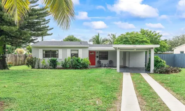 6528 SW 26th Street, Miramar, FL 33023
