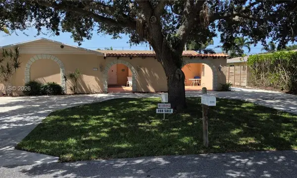 2359 N Wallen Drive, Palm Beach Gardens, FL 33410
