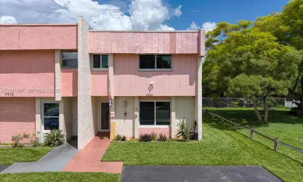7911 SW 7th Place, North Lauderdale, FL 33068