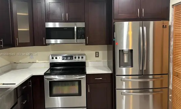 10837 NW 8th Street, Pembroke Pines, FL 33026
