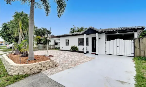 332 NW 45th Street, Fort Lauderdale, FL 33309