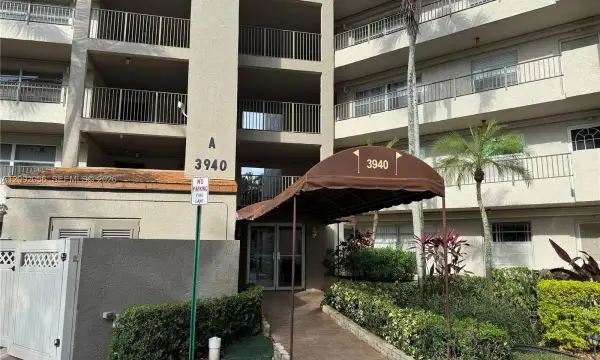 3940 Inverrary Boulevard 106-a, Lauderhill, FL 33319