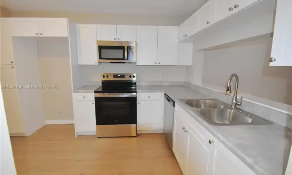 10360 NW 30th Court 405, Sunrise, FL 33322