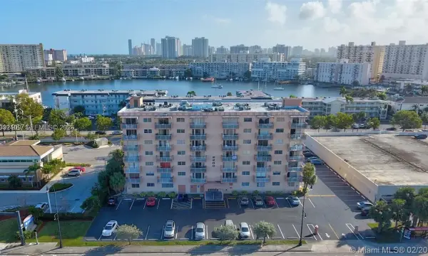 Address Withheld, Hallandale Beach, FL 33009