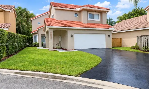 10024 NW 4th Street, Plantation, FL 33324