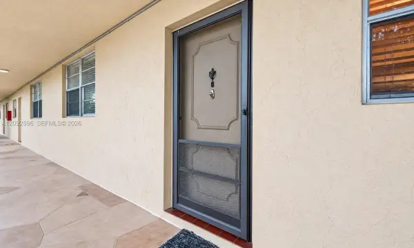 3900 NW 76th Avenue 111, Sunrise, FL 33351