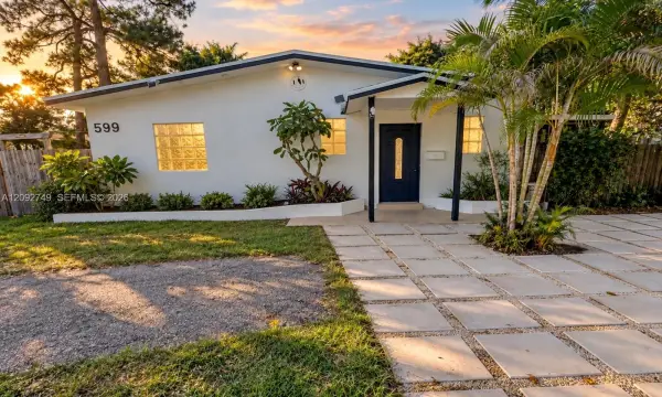 599 NE 35th Street, Oakland Park, FL 33334