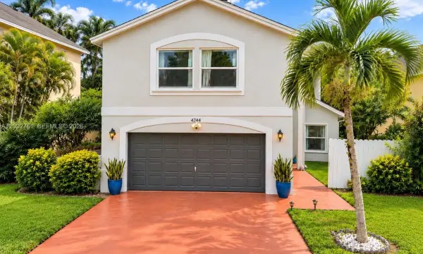 4244 Pine Hollow Circle, Greenacres, FL 33463