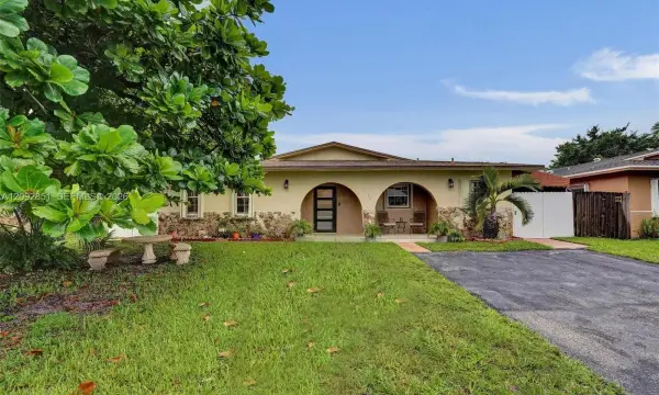 4620 SW 43rd Terrace, Dania Beach, FL 33314