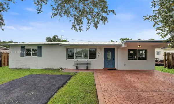 5081 SW 94th Way, Cooper City, FL 33328
