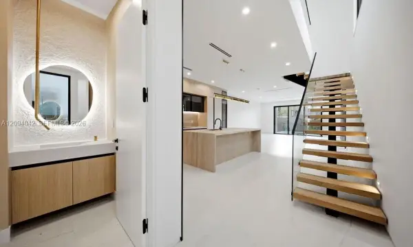 1332 NE 16th Terrace, Fort Lauderdale, FL 33304