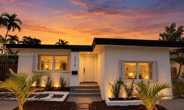 2610 Pierce Street, Hollywood, FL 33020