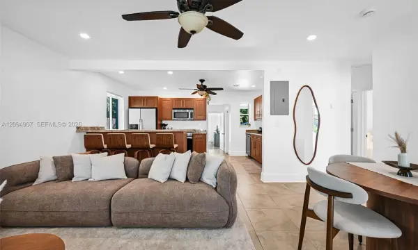 1328 N Andrews Avenue, Fort Lauderdale, FL 33311