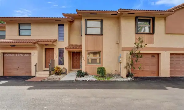 1043 SW 113th Terrace, Pembroke Pines, FL 33025