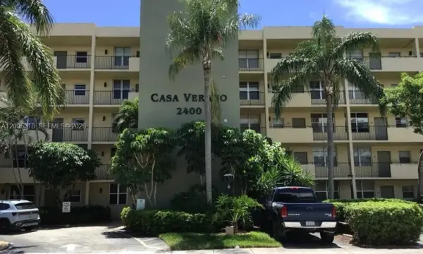 2400 NE 10th Street 203, Pompano Beach, FL 33062