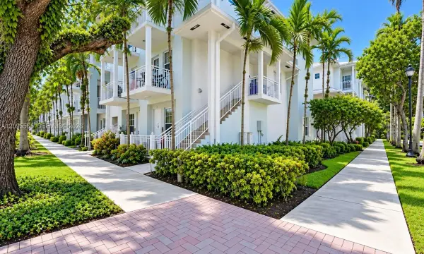 341 SW 13th Terrace 341, Fort Lauderdale, FL 33312