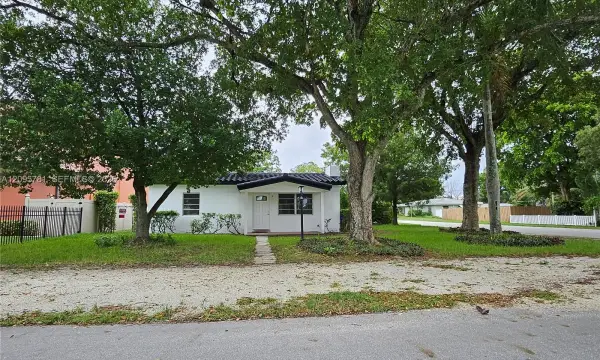 700 NE 7th Street, Pompano Beach, FL 33060