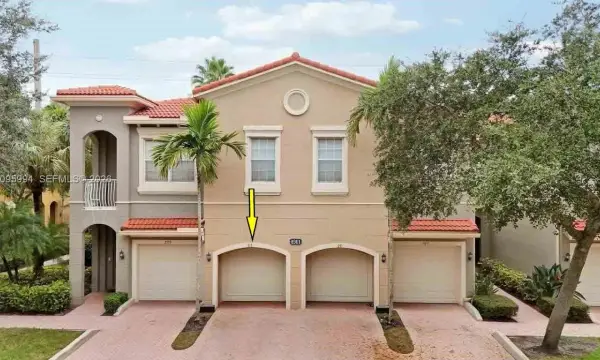 4901 Bonsai Circle 111, Palm Beach Gardens, FL 33418